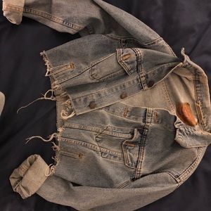 Cropped Levi jean jacket